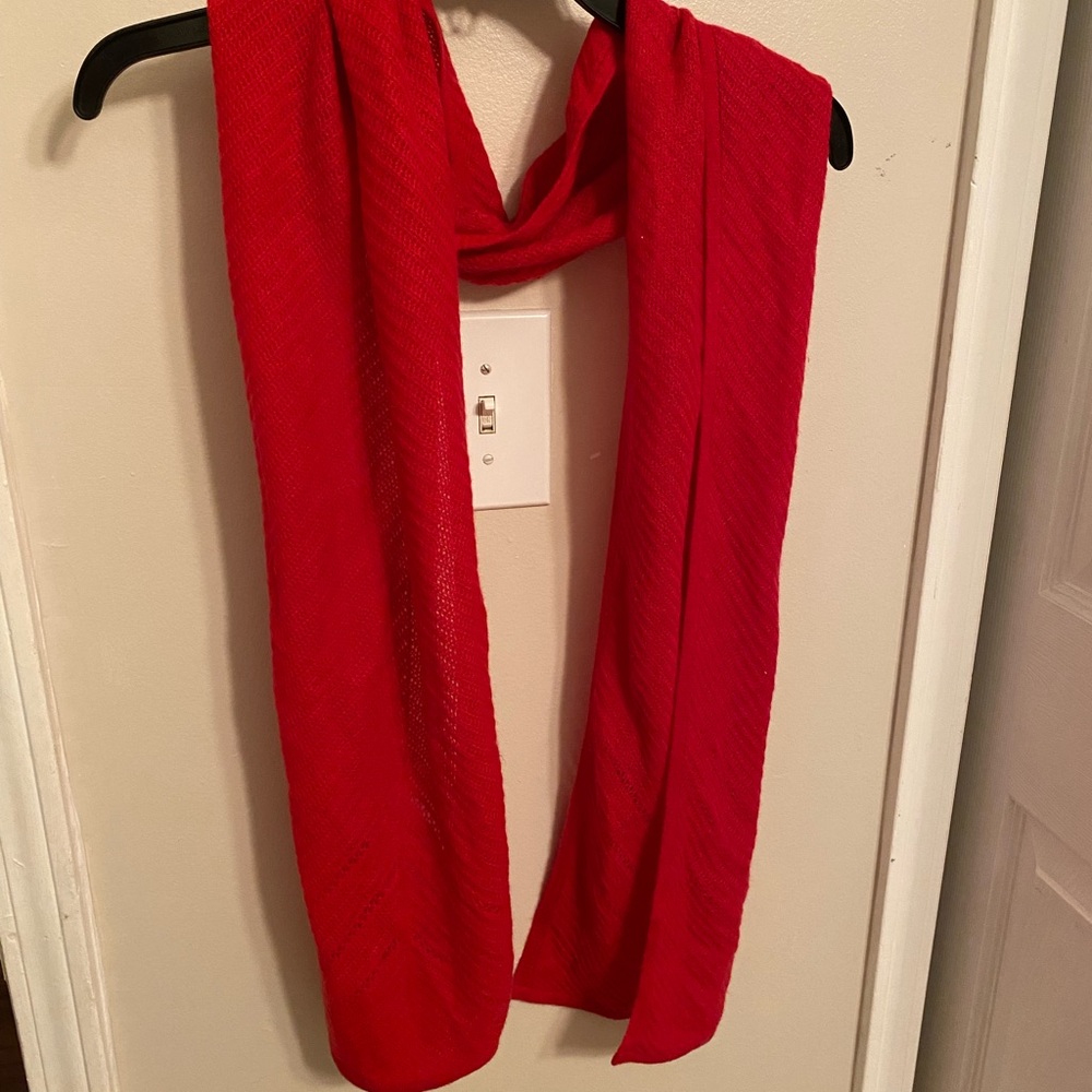 Elegant Red 100% cashmere Scarf NWT NEW